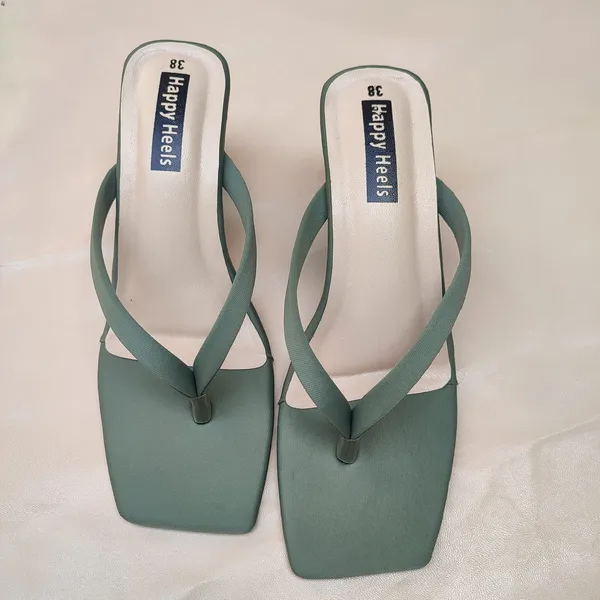 ladies-stylish-flip-flop-sandal-3